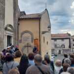 CORI | La città rende omaggio a don Ottaviano Maurizi: svelata la lapide