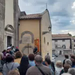 CORI | La città rende omaggio a don Ottaviano Maurizi: svelata la lapide