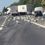 VIABILITÀ | Camion perde il carico sulla 148, traffico in tilt e lunghe code verso Latina