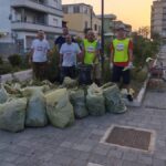 APRILIA | Il Movimento 5 Stelle completa la pulizia di Largo delle Rose: “Ora servono interventi strutturali”
