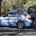 LATINA | Fugge dalla Polizia tra semafori rossi e strade contromano: denunciato e multato per 7mila euro