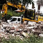 SEZZE | Progetto 2027 sull’ex centro anziani allo scalo: «Cartello comparso dopo la segnalazione, dubbi sui tempi del cantiere PNRR»