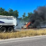 +++FLASH+++ SABAUDIA | Furgone in fiamme sulla Pontina all’altezza della Migliara 49, pesanti disagi al traffico