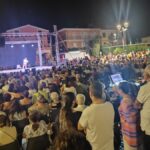 +++VIDEO+++ ARDEA | Risate e grande pubblico alla Rocca, il Summer Festival parte col pienone e stasera arriva Orietta Berti