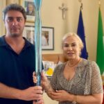 LATINA | La Fondazione Milano Cortina 2026 dona la Torcia Olimpica alla città
