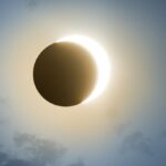 Eclissi solare oggi 12 agosto: a che ora vederla in Italia e dove sarà più visibile