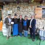 Il-Sindaco-Gianluca-Taddeo-e-lAssessore-Francesco-Traversi-con-lo-chef-Andrea-Ruocco